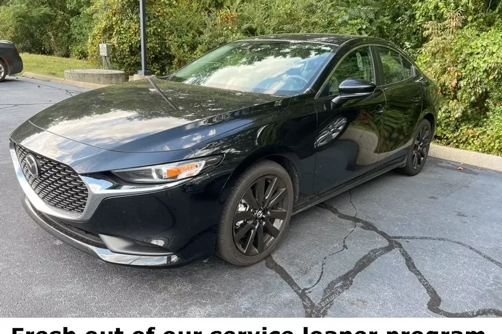 2025 Mazda Mazda3 2.5 Select Sport photo 1