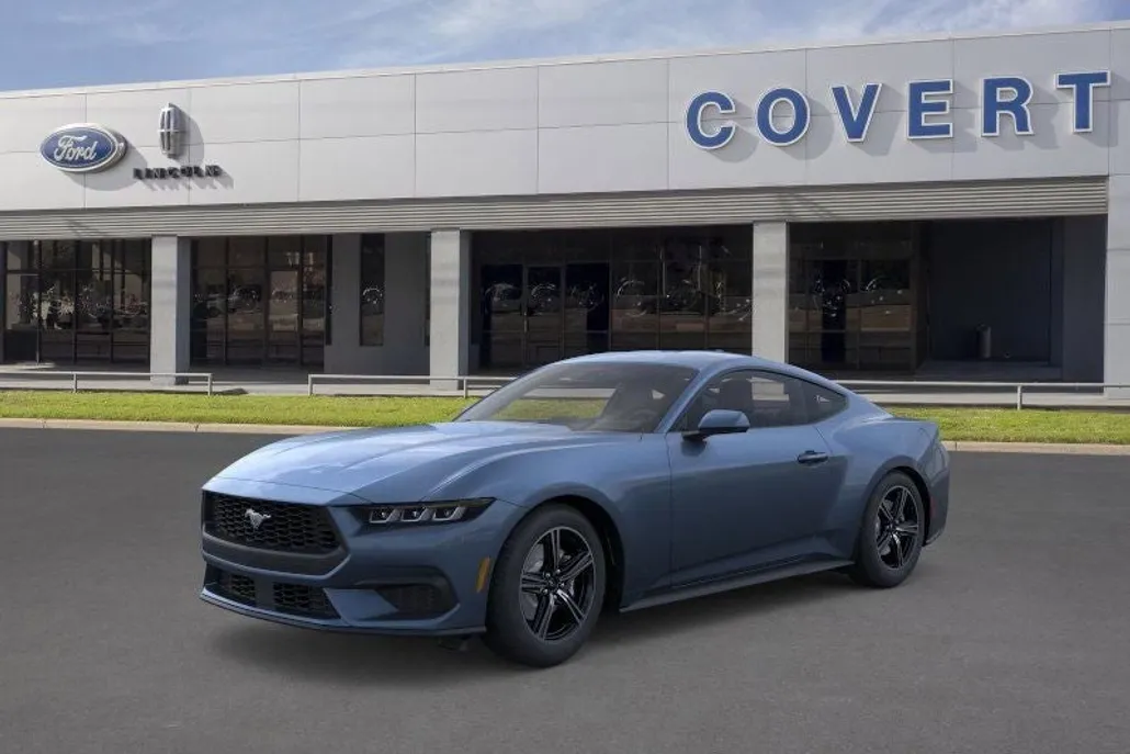 2025 Ford Mustang EcoBoost photo 1