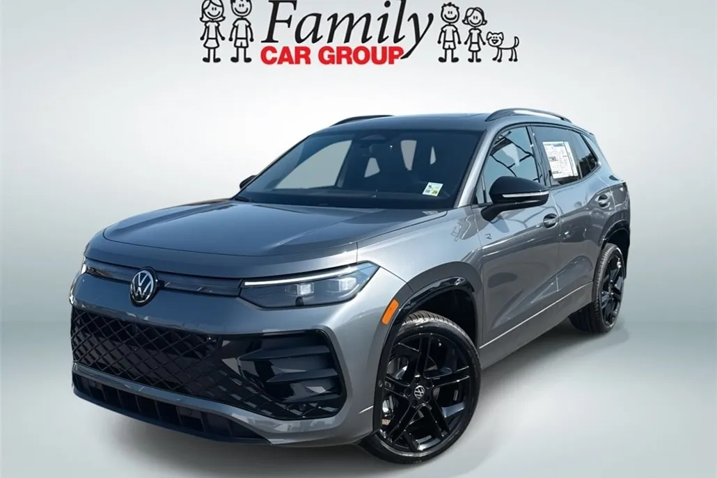 2025 Volkswagen Tiguan SE R-Line Black photo 1