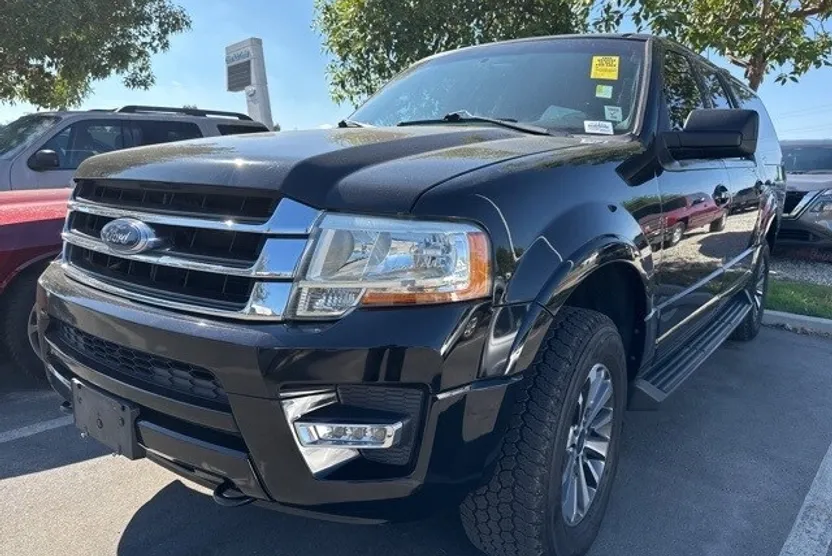 2016 Ford Expedition EL XLT photo 1