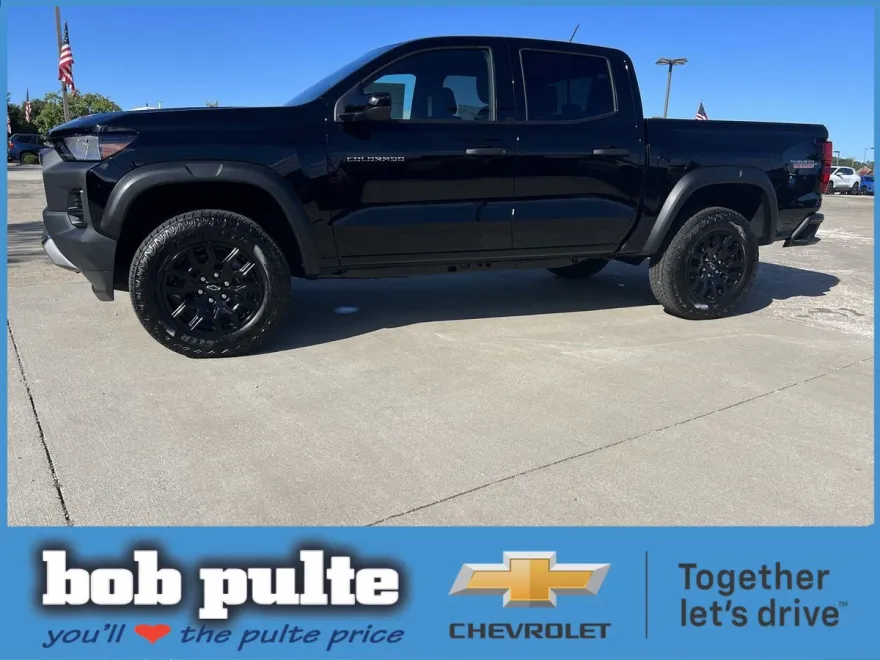 2026 Chevrolet Colorado Trail Boss photo 1
