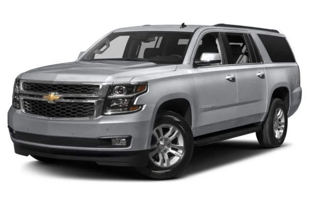 2018 Chevrolet Suburban LT photo 1