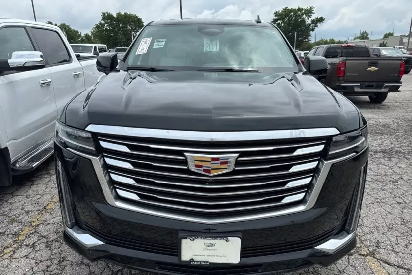 2021 Cadillac Escalade Premium Luxury Platinum photo 1