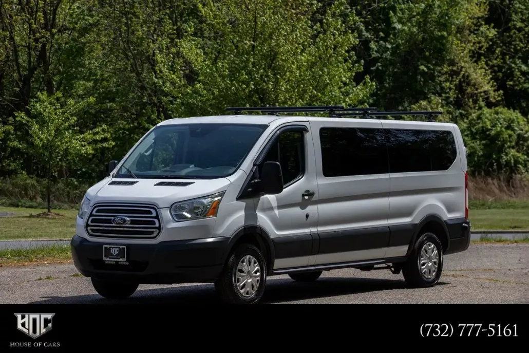 2017 Ford Transit XLT photo 1