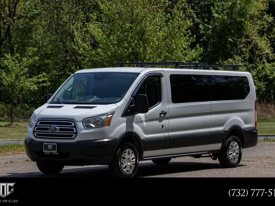2017 Ford Transit XLT photo 1