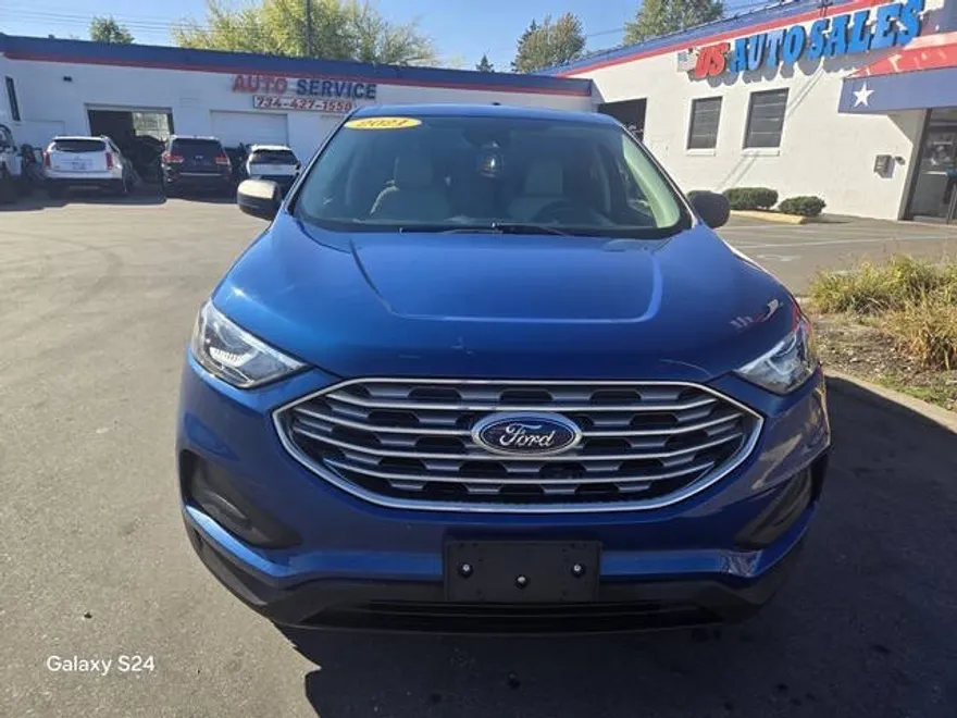 2021 Ford Edge SE photo 1