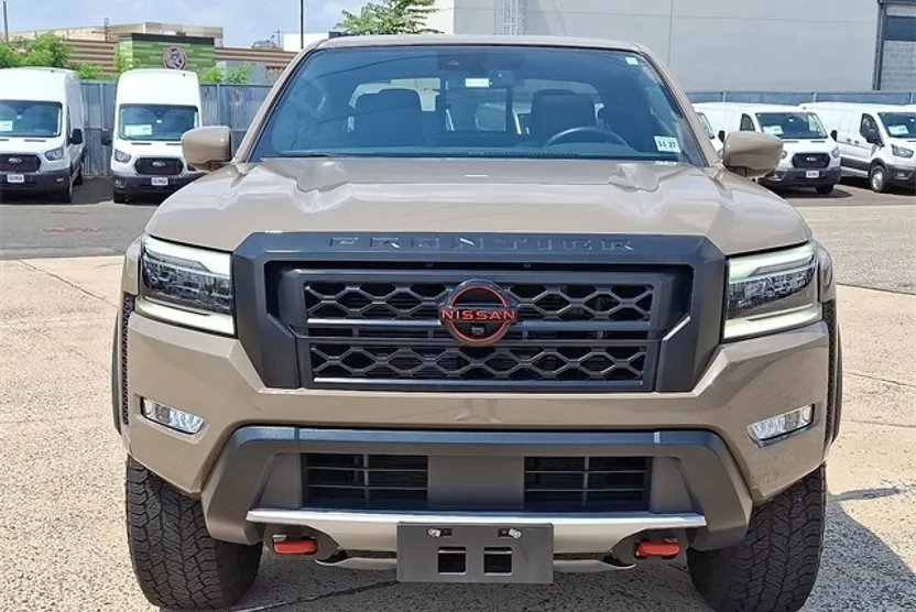 2023 Nissan Frontier PRO-4X photo 1