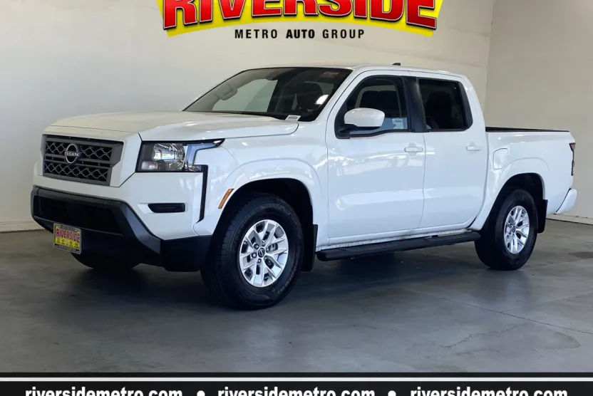 2024 Nissan Frontier SV Crew Cab photo 1