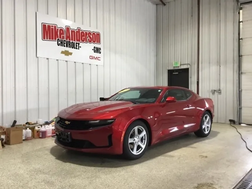 2023 Chevrolet Camaro 1LT photo 1
