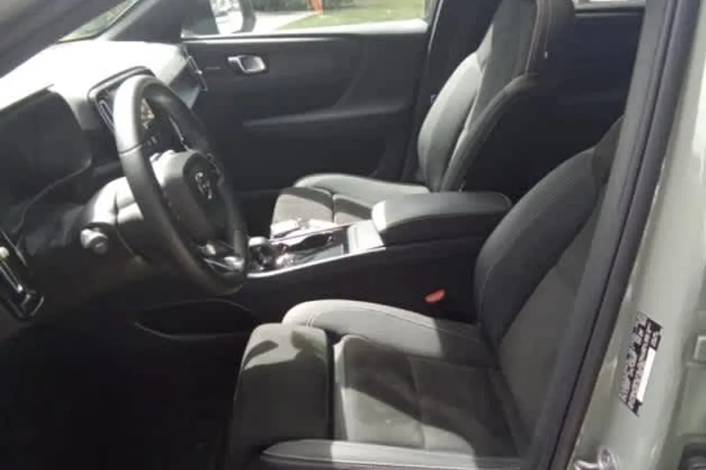 2023 Volvo C40 Recharge Ultimate photo 1