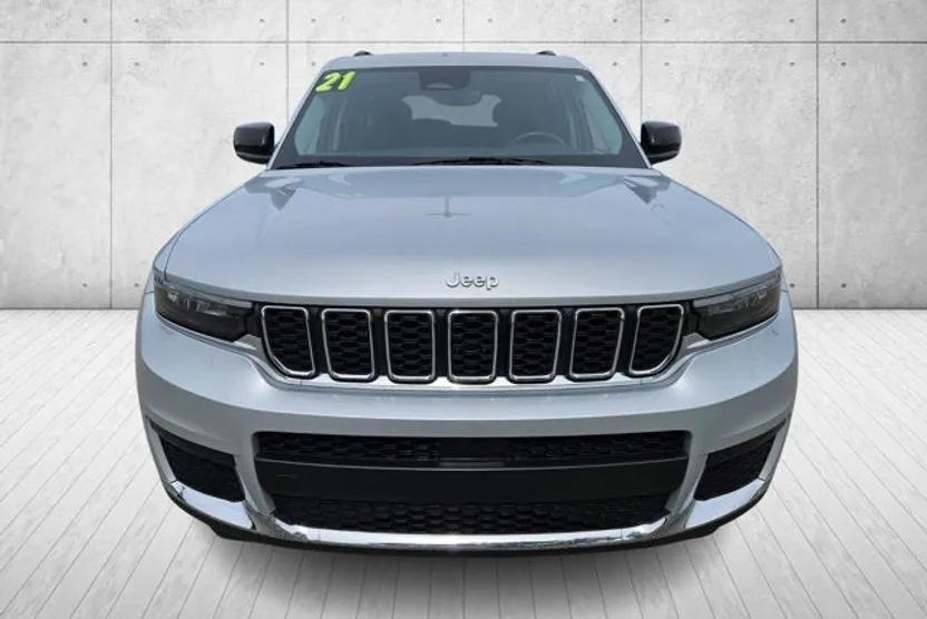 2021 Jeep Grand Cherokee Laredo photo 1