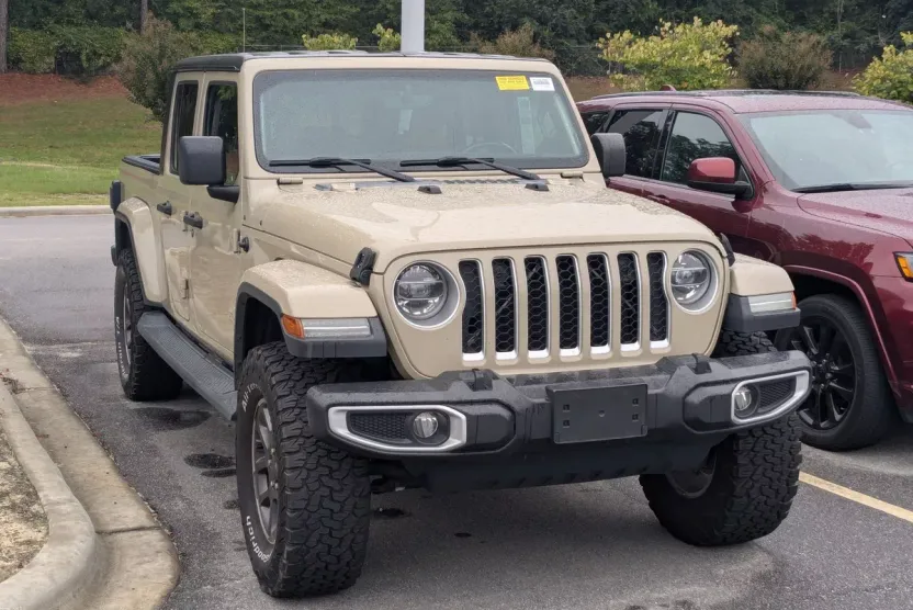 2020 Jeep Gladiator Overland photo 1