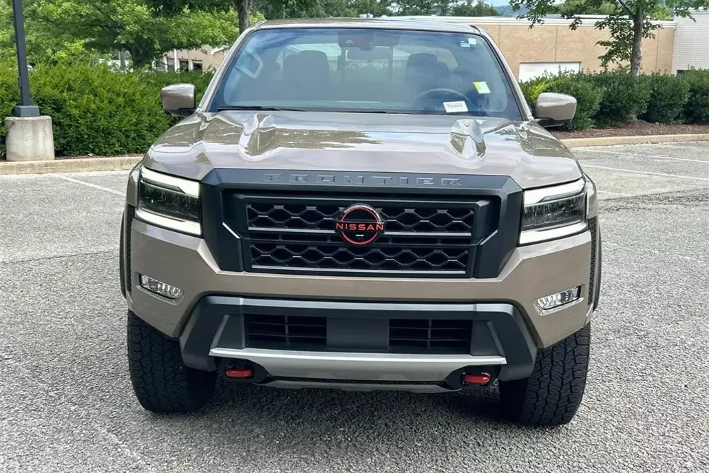 2023 Nissan Frontier PRO-4X photo 1