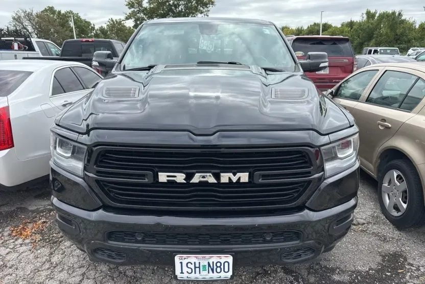 2019 Ram 1500 Laramie photo 1