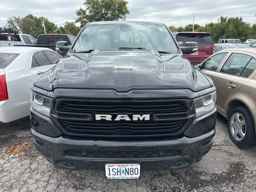2019 Ram 1500 Laramie photo 1