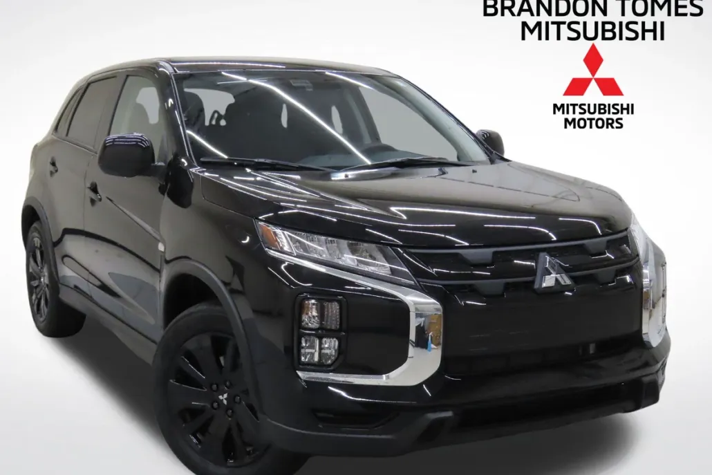 2025 Mitsubishi Outlander Sport LE photo 1