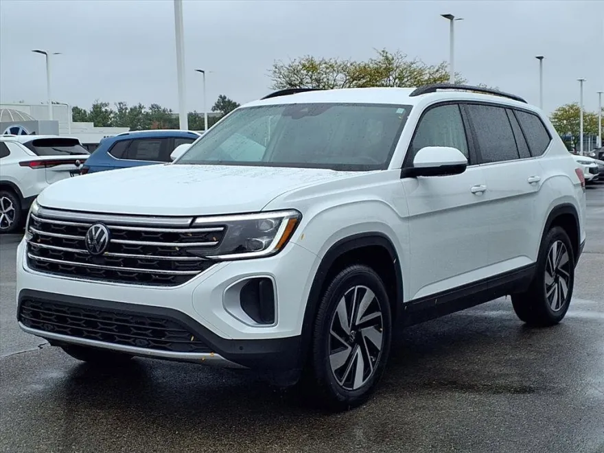 2024 Volkswagen Atlas SE Technology photo 1