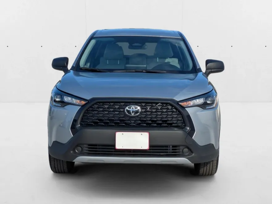 2024 Toyota Corolla Cross L photo 1