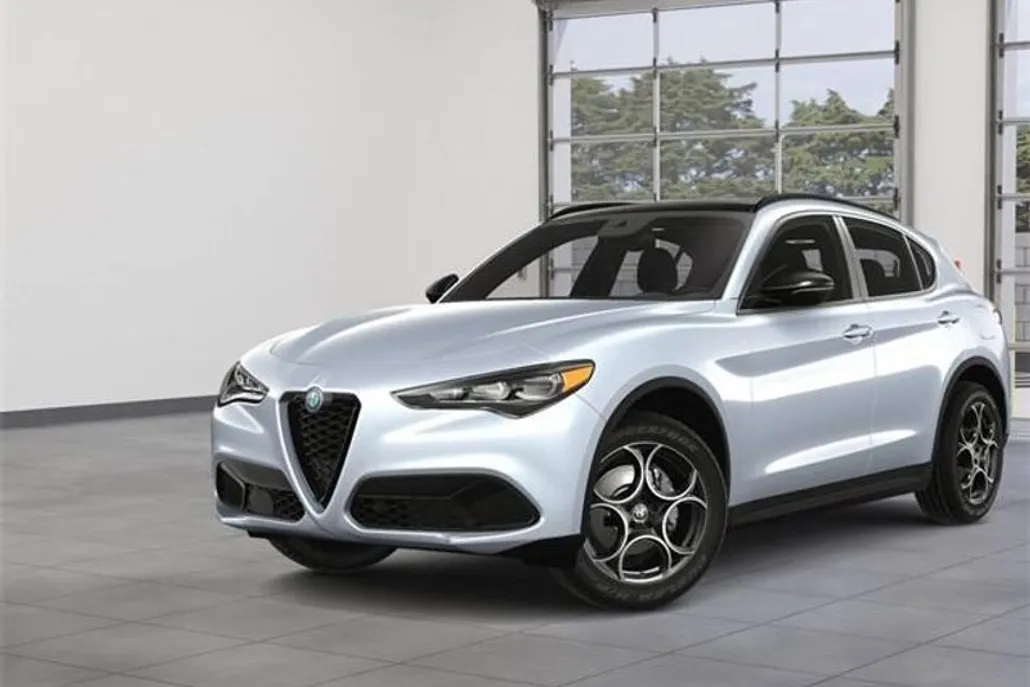 2025 Alfa Romeo Stelvio Sprint photo 1