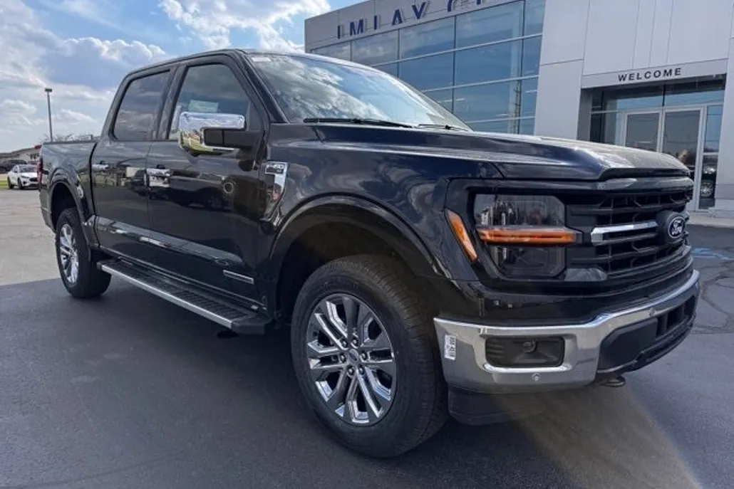 2025 Ford F-150 XLT photo 1