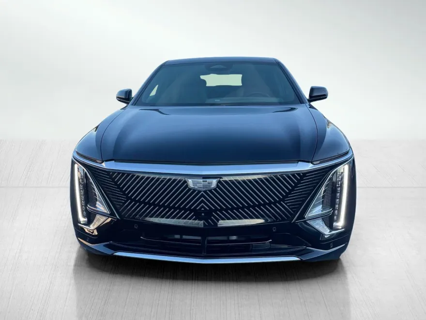 2024 Cadillac Lyriq Luxury photo 5