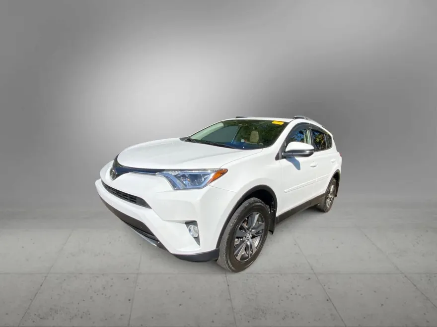 2018 Toyota RAV4 Adventure XLE photo 1