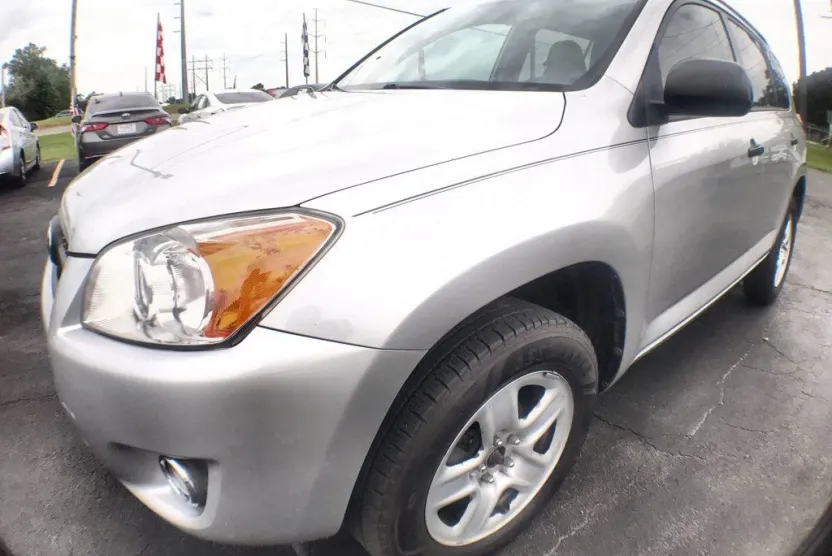 2012 Toyota RAV4 photo 1