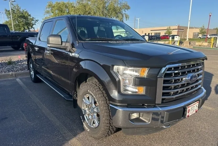 2015 Ford F-150 XLT photo 1