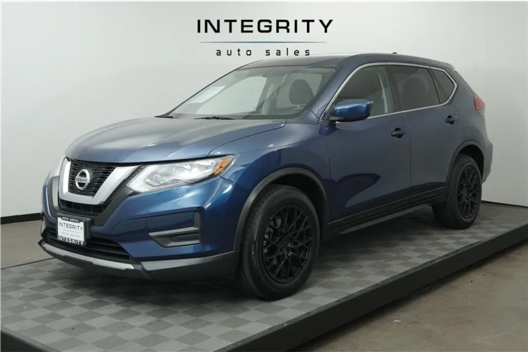 2017 Nissan Rogue S photo 1