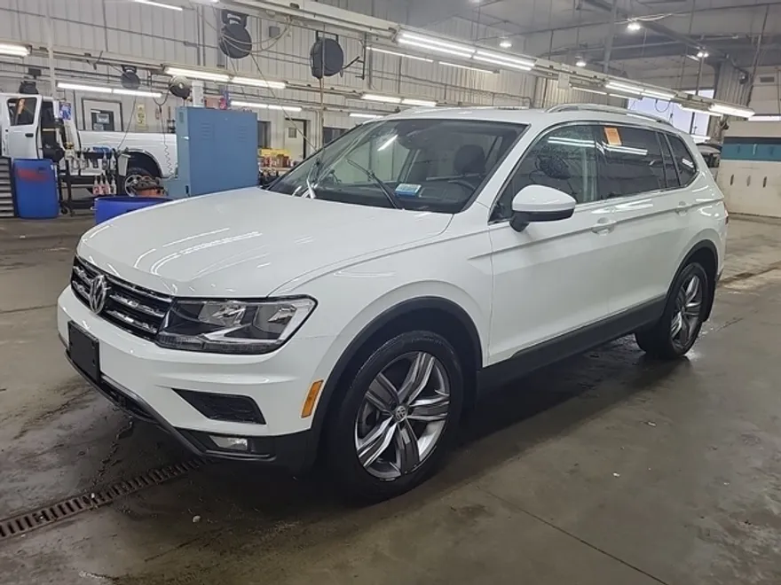 2021 Volkswagen Tiguan R-Line Black SEL photo 1
