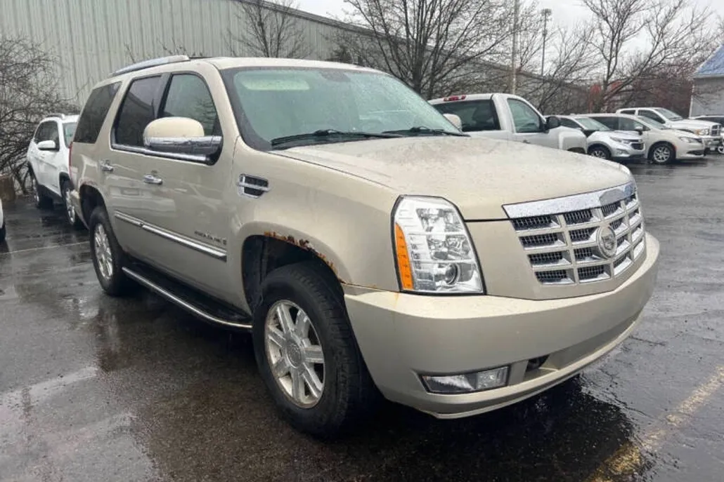 2008 Cadillac Escalade Base photo 1