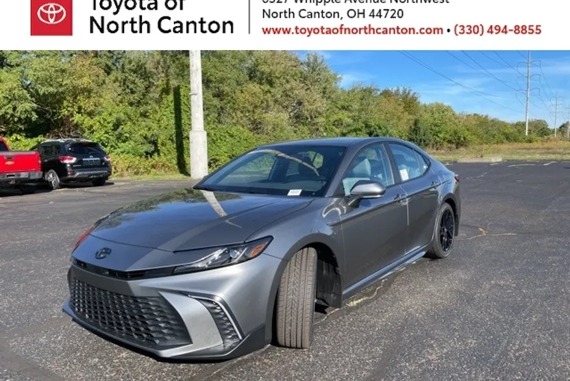 2026 Toyota Camry SE photo 1
