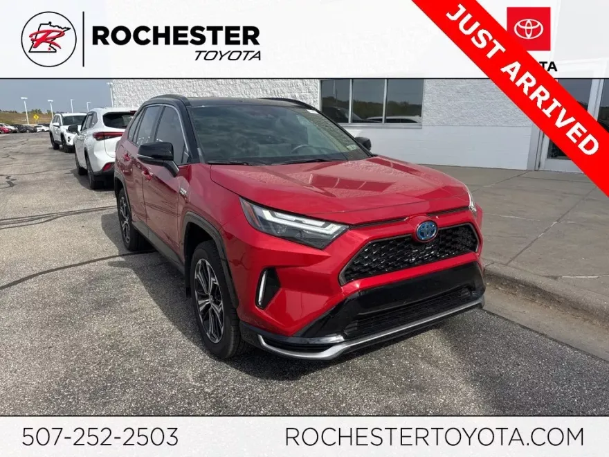 2024 Toyota RAV4 Prime XSE photo 1