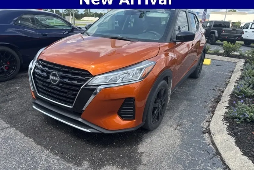 2023 Nissan Kicks SV photo 1