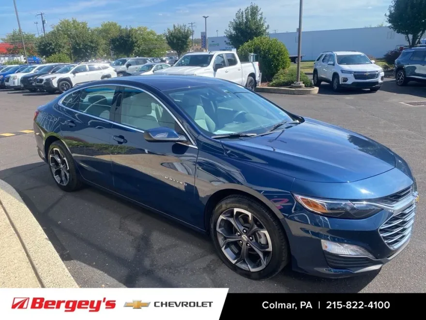 2022 Chevrolet Malibu 1LT photo 1