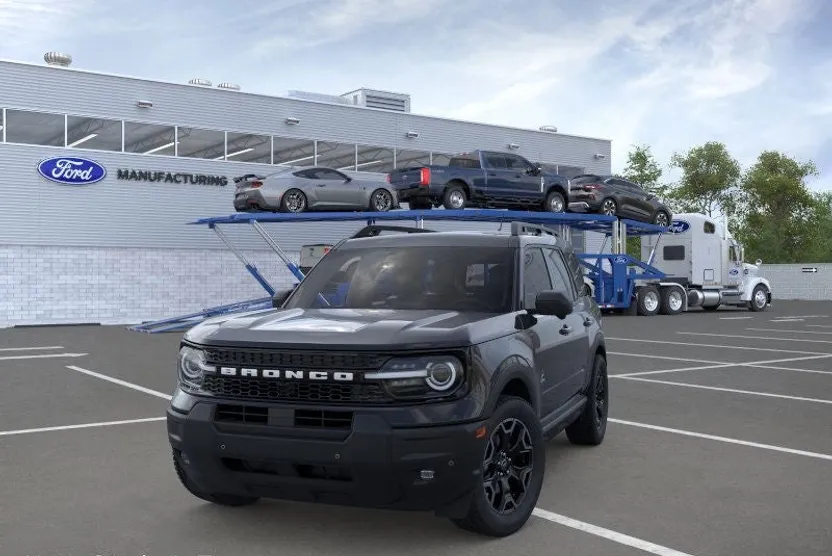 2025 Ford Bronco Sport Outer Banks photo 1