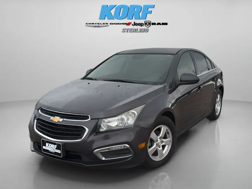 2016 Chevrolet Cruze LT photo 1