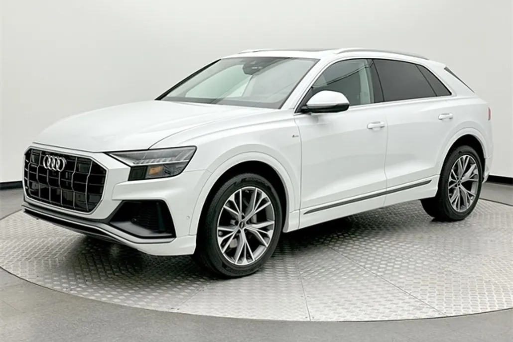 2023 Audi Q8 55 Prestige photo 1