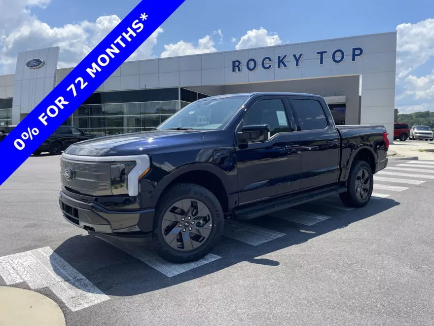 2025 Ford F-150 Lightning Lariat photo 1