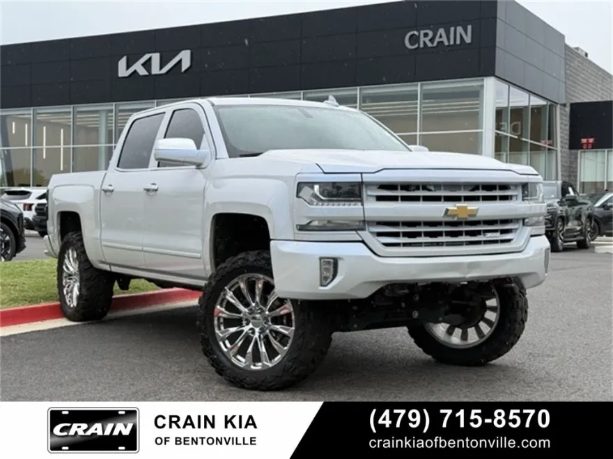 2018 Chevrolet Silverado 1500 LT2 photo 1