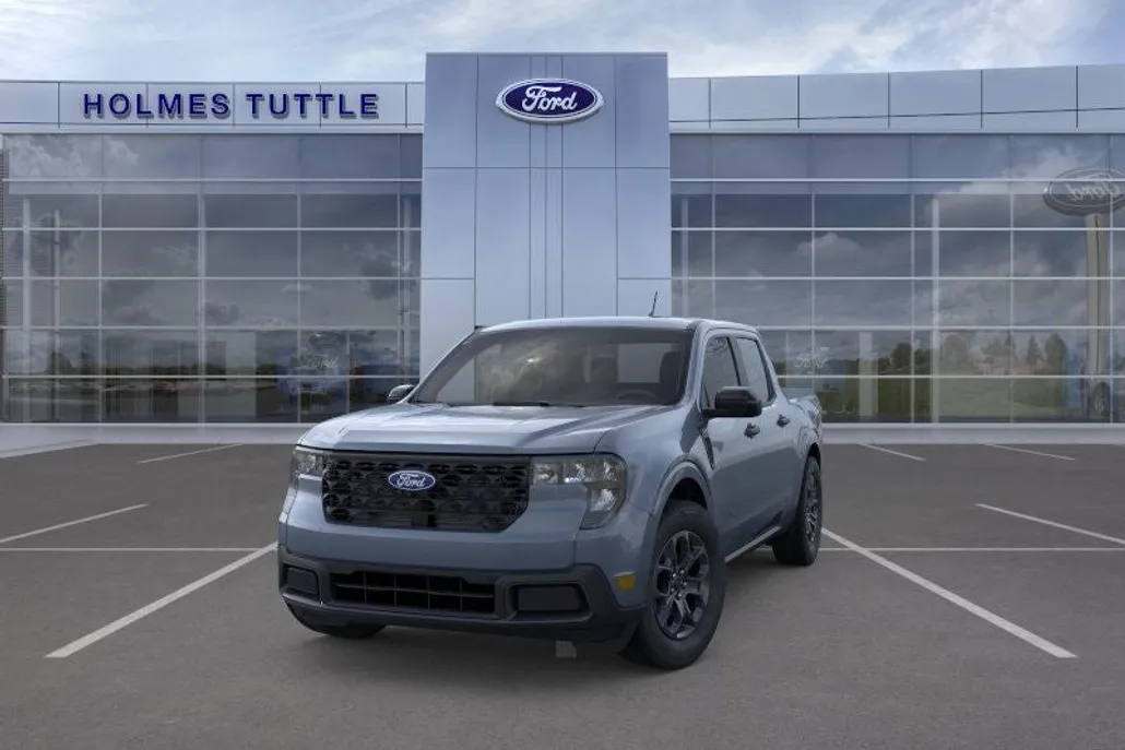 2025 Ford Maverick XLT photo 1