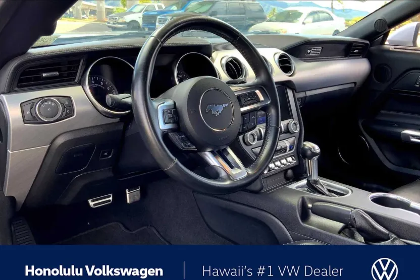 2020 Ford Mustang EcoBoost Premium photo 1