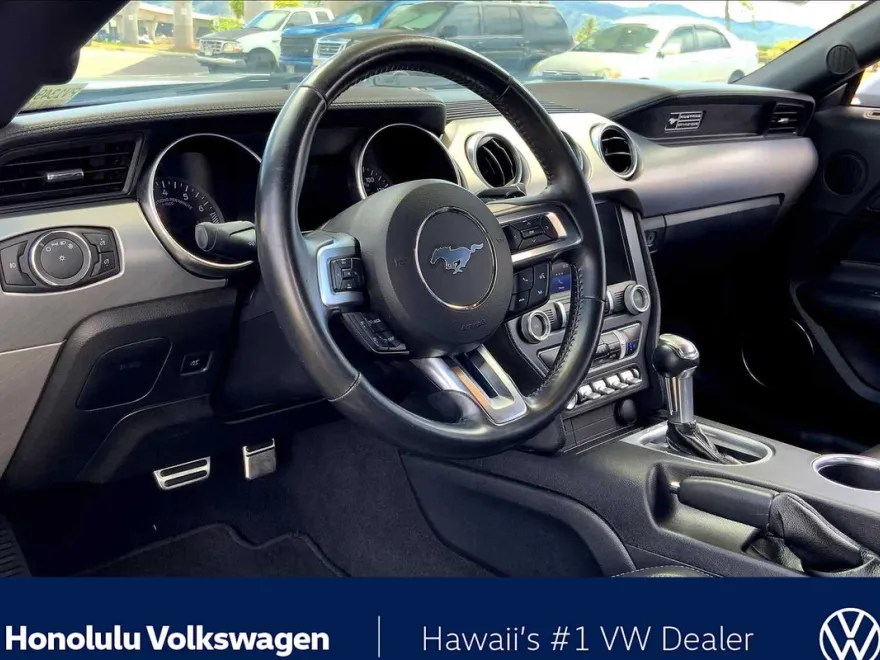 2020 Ford Mustang EcoBoost Premium photo 1