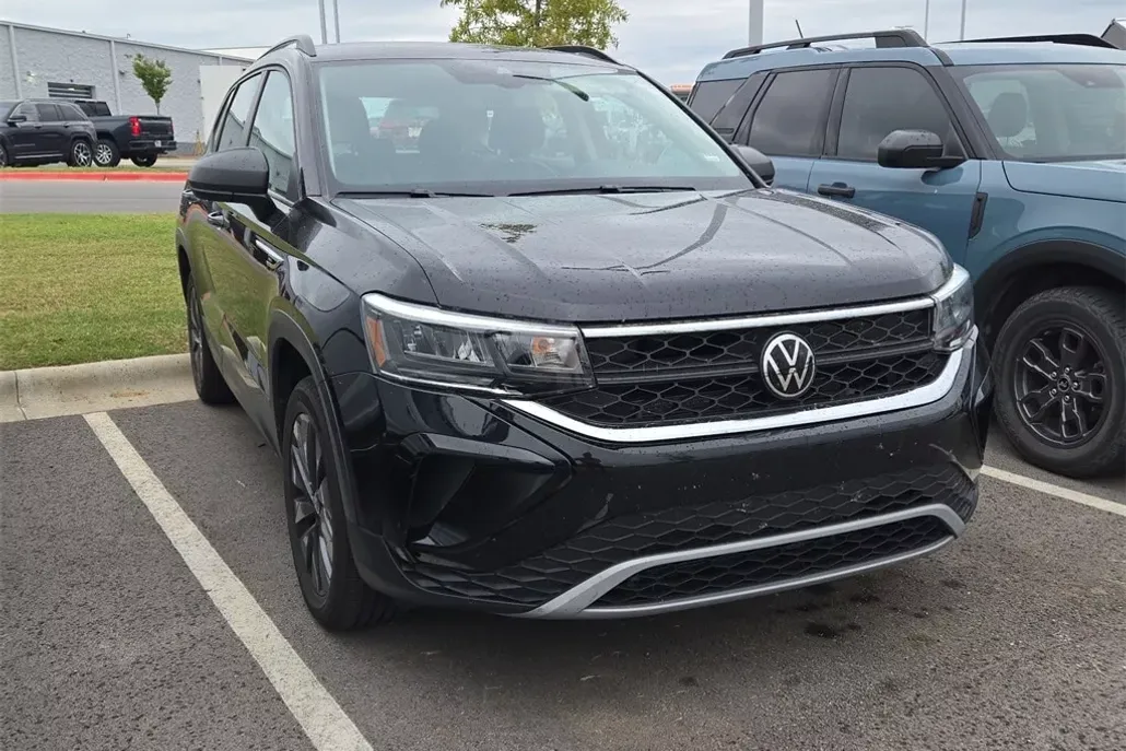 2024 Volkswagen Taos S photo 1