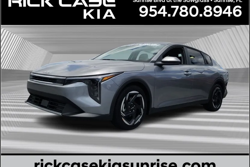 2025 Kia K4 EX photo 1