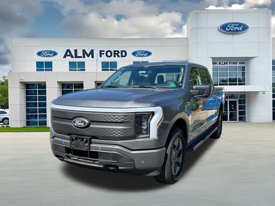 2025 Ford F-150 Lightning photo 1