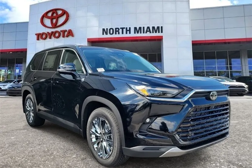 2025 Toyota Grand Highlander Platinum photo 1