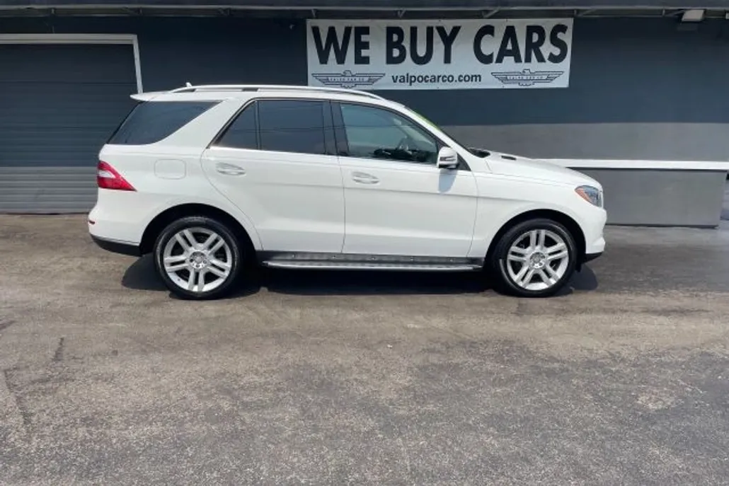 2015 Mercedes Benz ML 350 4MATIC photo 1