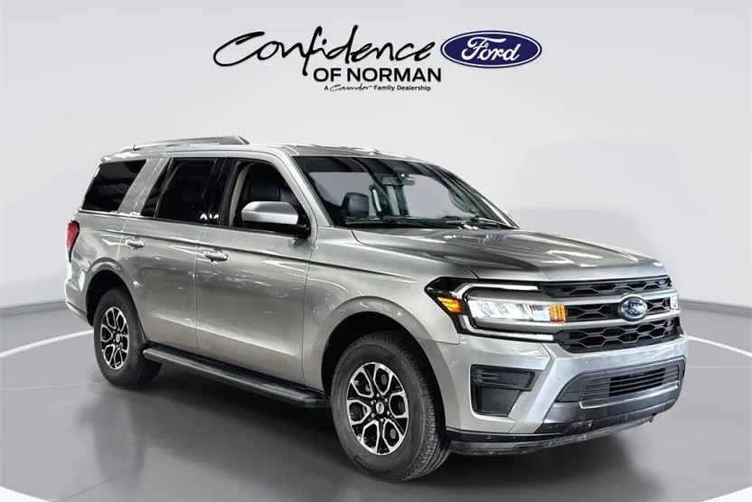 2024 Ford Expedition XLT photo 1