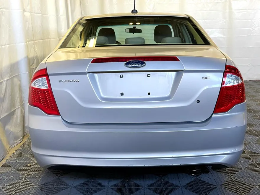 2010 Ford Fusion SE photo 7